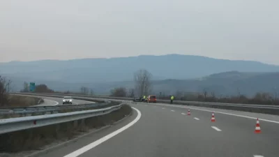Румънци са пострадали при катастрофа на автомагистрала Струма Инцидентът е