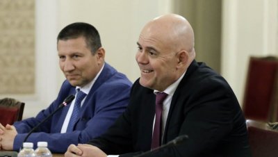 Заместникът на окончателно отстранения от поста главен прокурор Иван Гешев