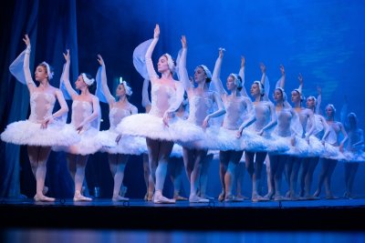 Варнeнската опера гостува в Париж с „Лебедово езеро“