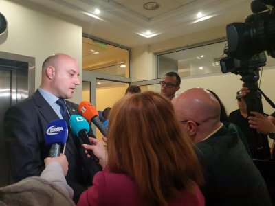 Правосъдният министър Атанас Славов ще сезира Върховния административен съд за