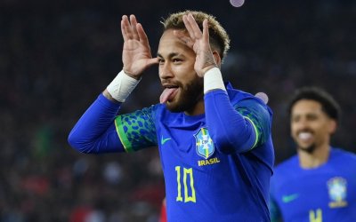 Бразилският футболист на френския Пари Сен Жермен Неймар вероятно ще