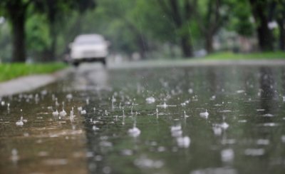 На много места в страната има гръмотевици с краткотрайни валежи