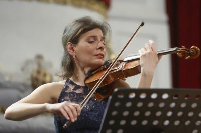 Първата цигулка на Виенската филхармония Албена Данаилова свири за първи път с Варненската филхармония