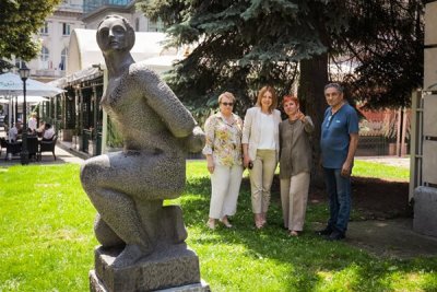 Скулптура на бележития български творец Николай Владов – Шмиргела поставихме