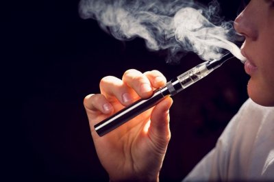 Митническите служители откриха 28 859 нелегални еднократни електронни цигари  наргилета в Пловдивско Това съобщиха