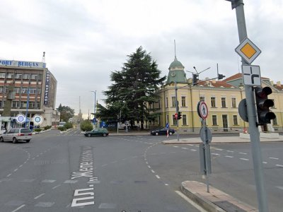 Районът от ул Булаир до входа на Пристанище Бургас и Митница