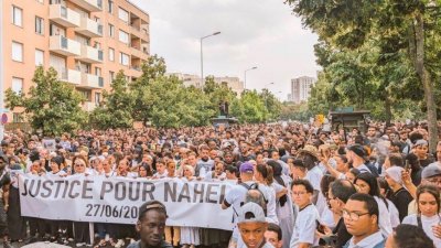 Във Франция започна погребението на убития от полицаи 17 годишен Наел това