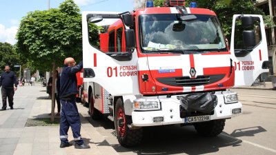 Първата група от български пожарникари вече е в Гърция