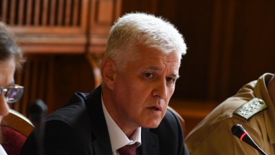 Димитър Стоянов: Властта да не ползва служебния кабинет за смокинов лист