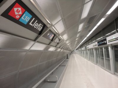Евакуираха метростанция в Барселона