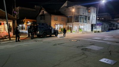 Курти алармира за нападение и гранати в Северна Митровица