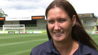 Революционно: Жена става треньор в мъжкия английския футбол