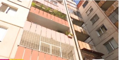Балкон от 43 годишна сграда се откърти от 6 ия етаж в