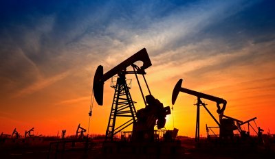 ОАЕ няма да орязва производството на петрол