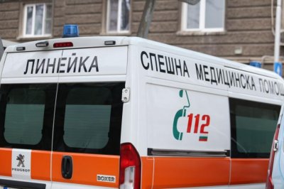 8-годишно момиченце блъснато последователно от две коли във Враца, в болница е