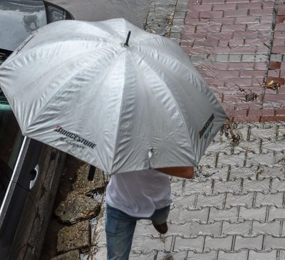 Над западната половина на България ще има валежи Още преди