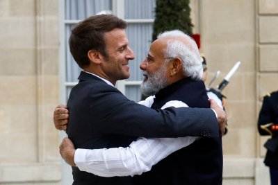 Макрон ще посрещне индийския премиер Моди в Лувъра