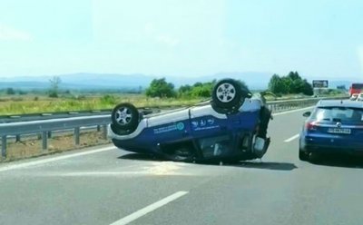 Тежка катастрофа на магистрала "Тракия", има обърнат автомобил