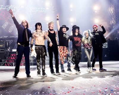 Guns N' Roses изнесоха концерт пред 40 000 фенове в Букурещ