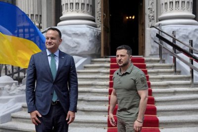 Ирландският премиер Лео Варадкар направи изненадващо посещение в Киев съобщи