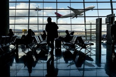 На летище Хенри Коанда в Отопени Румъния беше обявена тревога