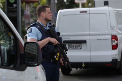 Двама убити и няколко ранени след стрелба в Нова Зеландия
