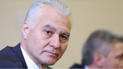Депутатите ще изслушват финансовия министър Асен Василев и председателя на
