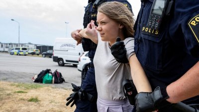 Шведската активистка за климата Грета Тунберг ще бъде изправена пред