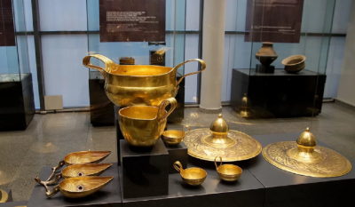 Тракийски съкровища от Археологическия музей в Пловдив заедно с Панагюрското