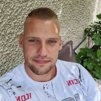 Извергът с макетното ножче задържан за престъплението си срещу 18 годишното