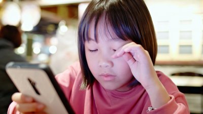 Регулаторът на китайското киберпространство заяви днес че децата трябва да