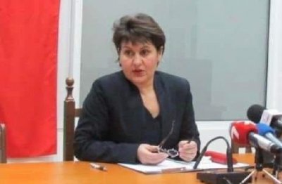 Тази съдийка пусна изрода с макетното ножче