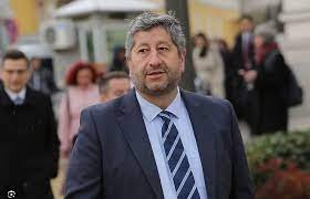 Лидерът на Демократична България Христо Иванов съвсем се е отдал