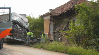 Тир се вряза в къща във врачанското село Осен Инцидентът