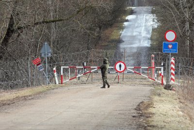 Полша ще сложи още 1000 войници на границата с Беларус