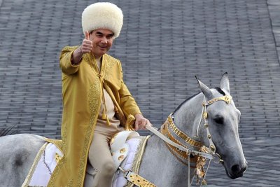 Президентът на Туркменистан уволнява министри за корупция