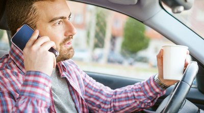 570 шофьори глобени за използване на телефон за седмица
