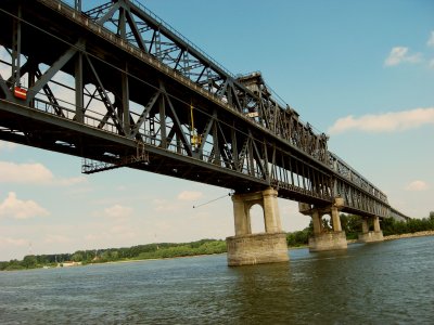 Засилен трафик на граничния пункт Дунав мост при Русе Причината