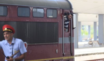Бърз влак престоя на гара Дъбово за оказване на медицинска помощ на дете
