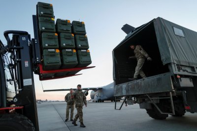Естония ще изпрати на Украйна оръжия и боеприпаси