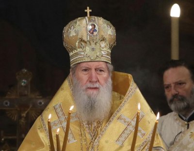 Патриарх Неофит посети старославната Троянска света обител днес Там той