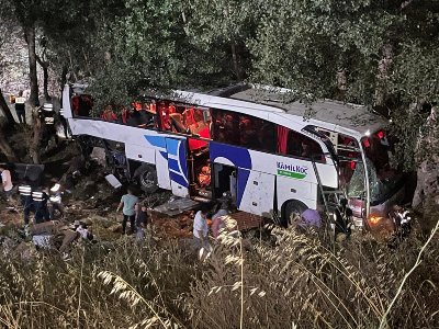 12 души загинаха и 19 бяха ранени при катастрофа на автобус в окръг Йозгат Централна Турция