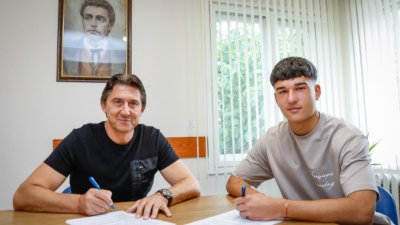 "Левски" подписа с двама юноши от школата им