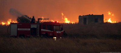 Пожарът в Александруполис е извън контрол