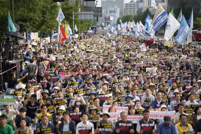 Сеул на протест срещу радиоктивната вода на Фукушима