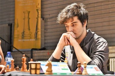 Турски шахматист плени сърцето на новата любимка на България Нургюл