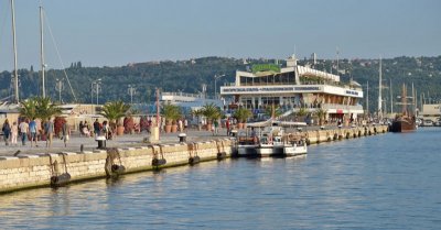 Заведенията в новата пристанищна зона на Варна са зауствали незаконно
