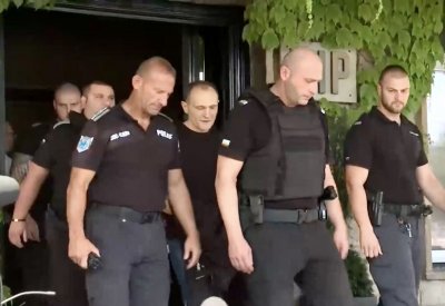 Прокуратурата: Васил Божков ще бъде разпитан и като обвиняем, и като свидетел 