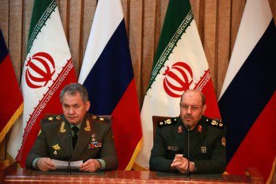 Русия и Иран обсъдиха военното сътрудничество