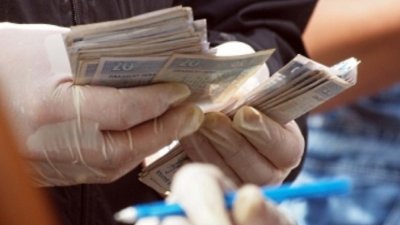 Мъж се жалва за кражба на служебни пари 4500